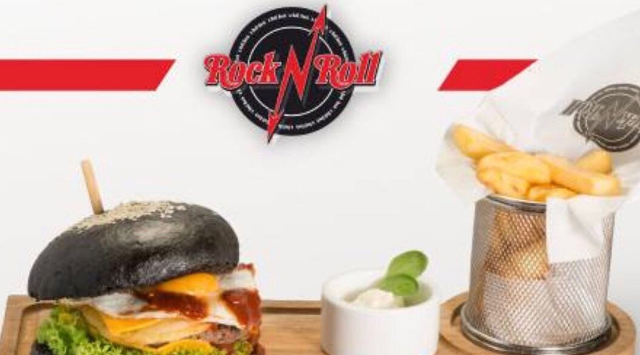 Black burger 👌🔝🔝