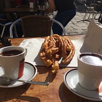 Churros con chocolate