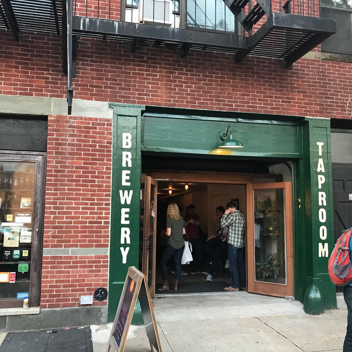 Red Hook — Strong Rope Brewery