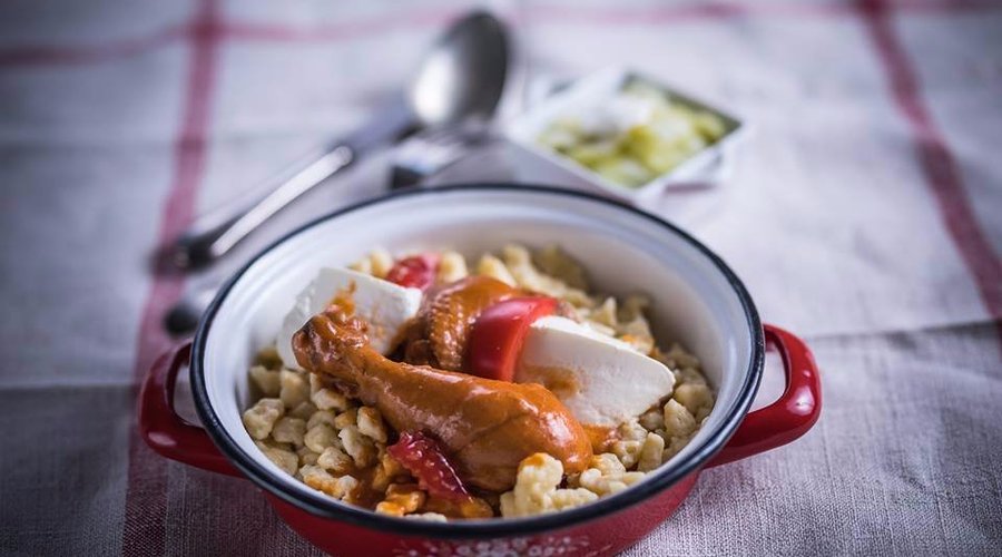 Chicken paprikas