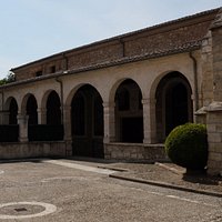 This is the entrance area off the street for the Convento de Samta Clara