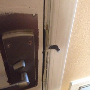 Door would not LOCK from inside room