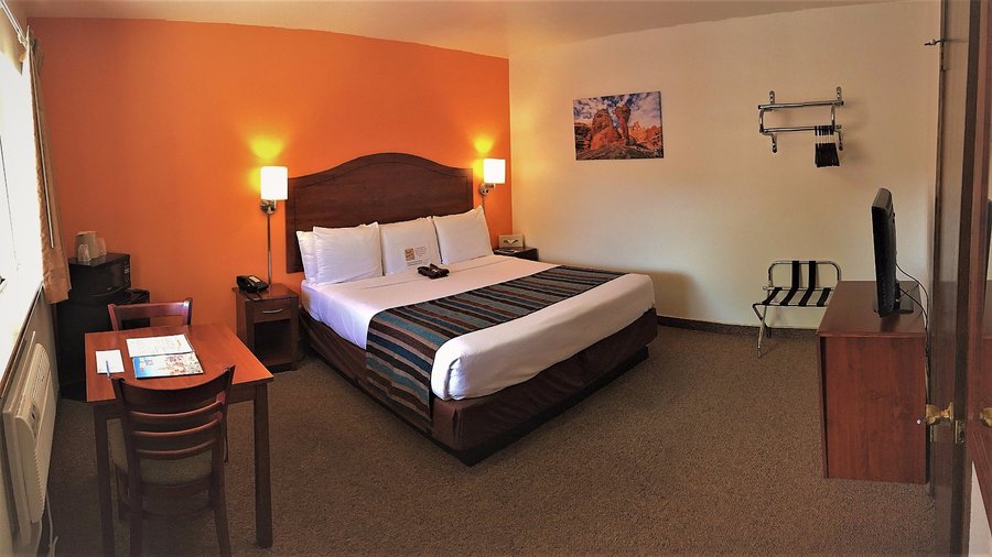 Premium 1 King Bed Room