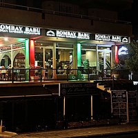 Exterior por la noche