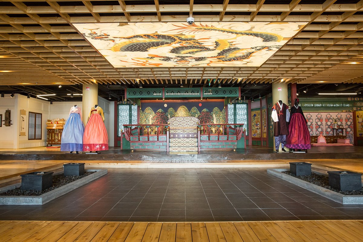 Namsan Seoul Tower Hanbok Culture Experience Center (Hàn Quốc) - Đánh giá - Tripadvisor