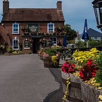 Pub food served daily 10am - 4pm. Sunday roasts from midday - 4pm.