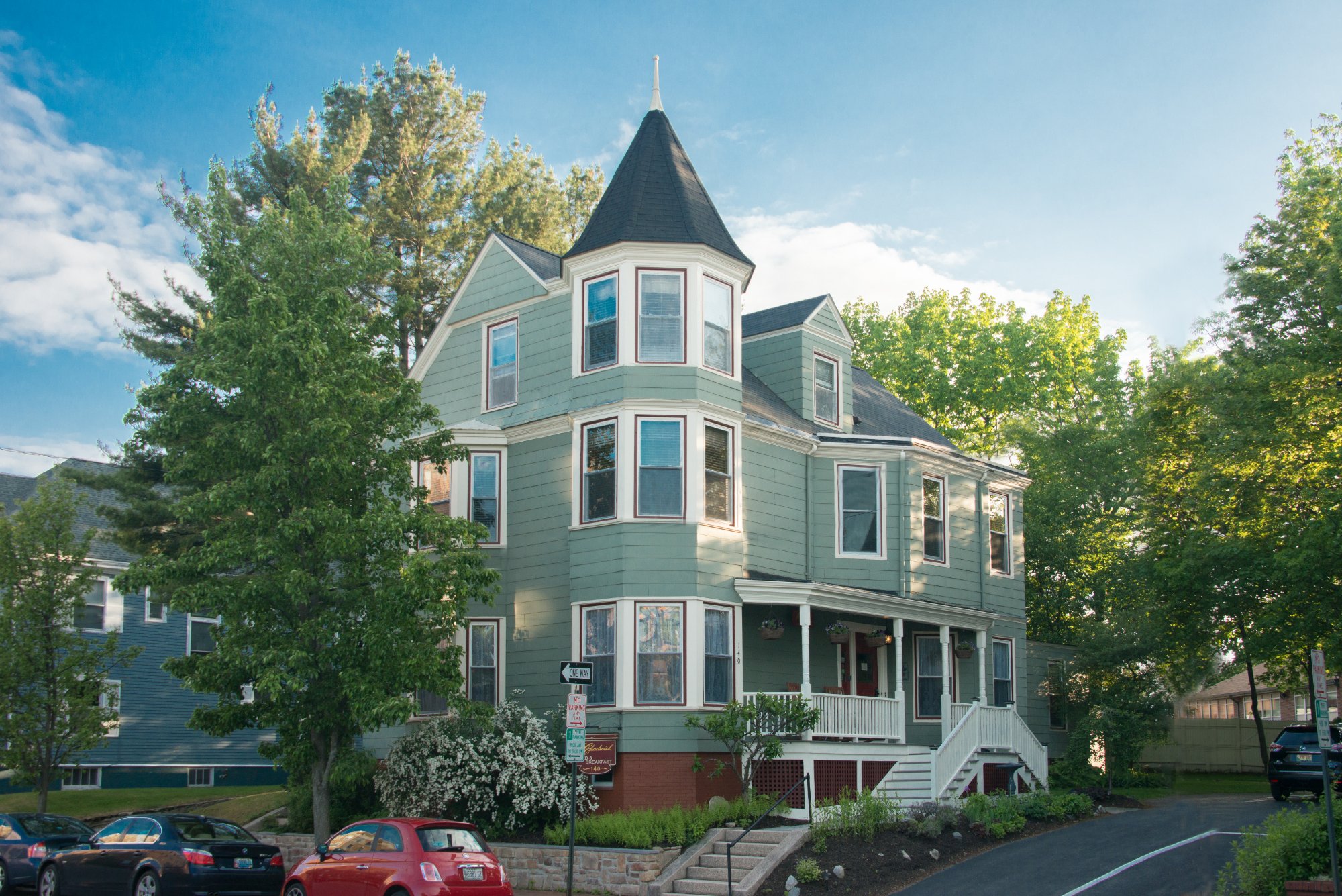 bed and breakfast portland maine        
        <figure class=