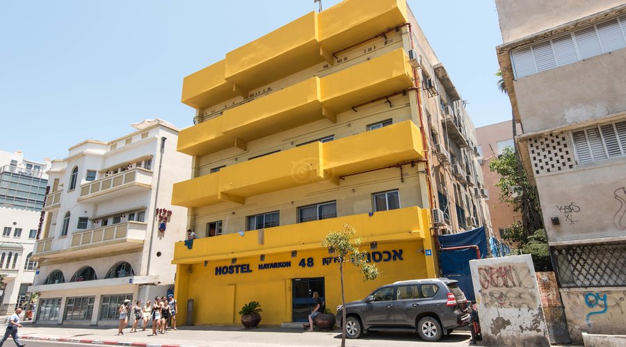 Street at the Hayarkon 48 Hostel