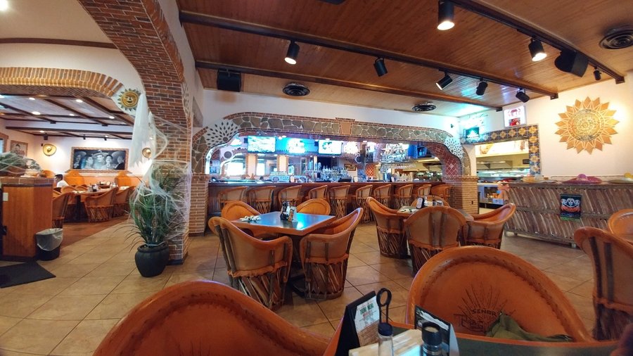 Senor Tequilas Fine Mexican Grill