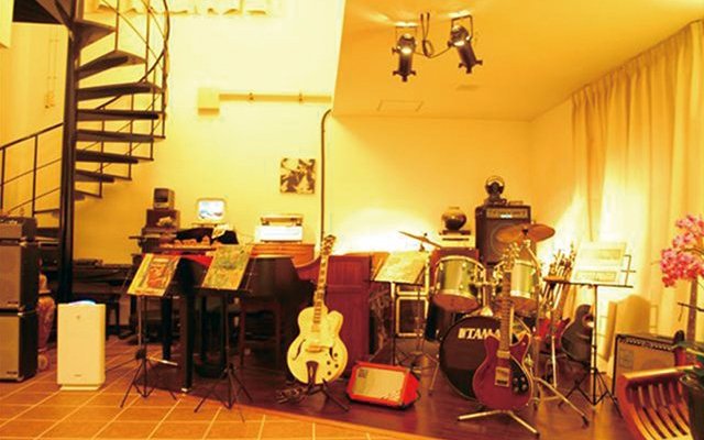 沖縄はヤンバル名護市に OPENしました。町から少し離れた知る人ぞ知る「隠れ家」となっています。食の安全と、心のこもったおもてなしを心がけております。