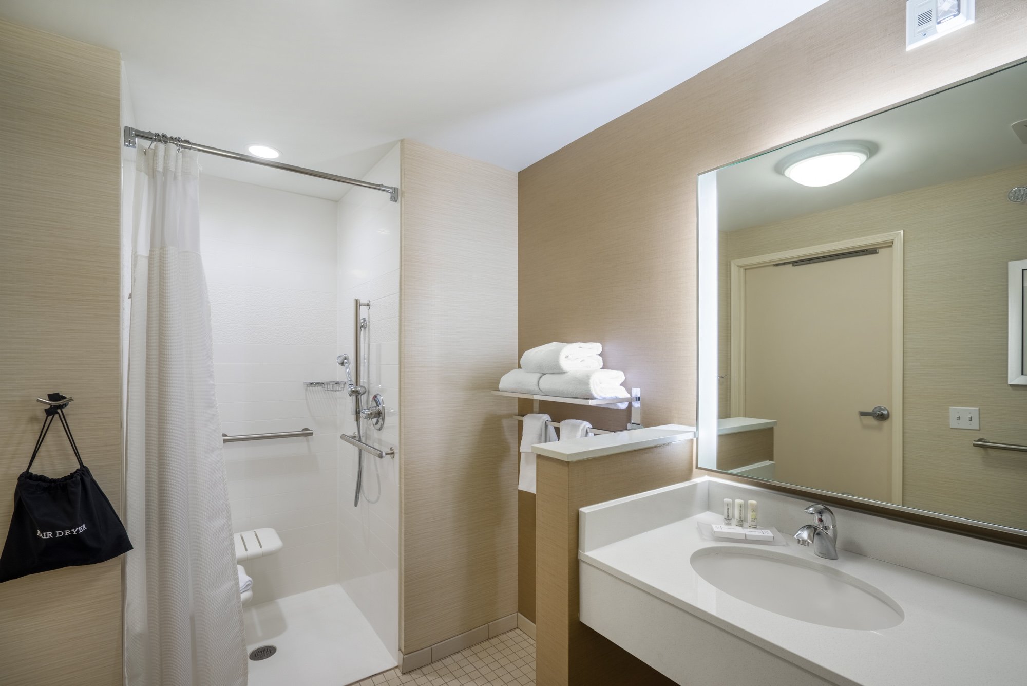 Hotel photo 1 of Fairfield Inn & Suites Bloomsburg.