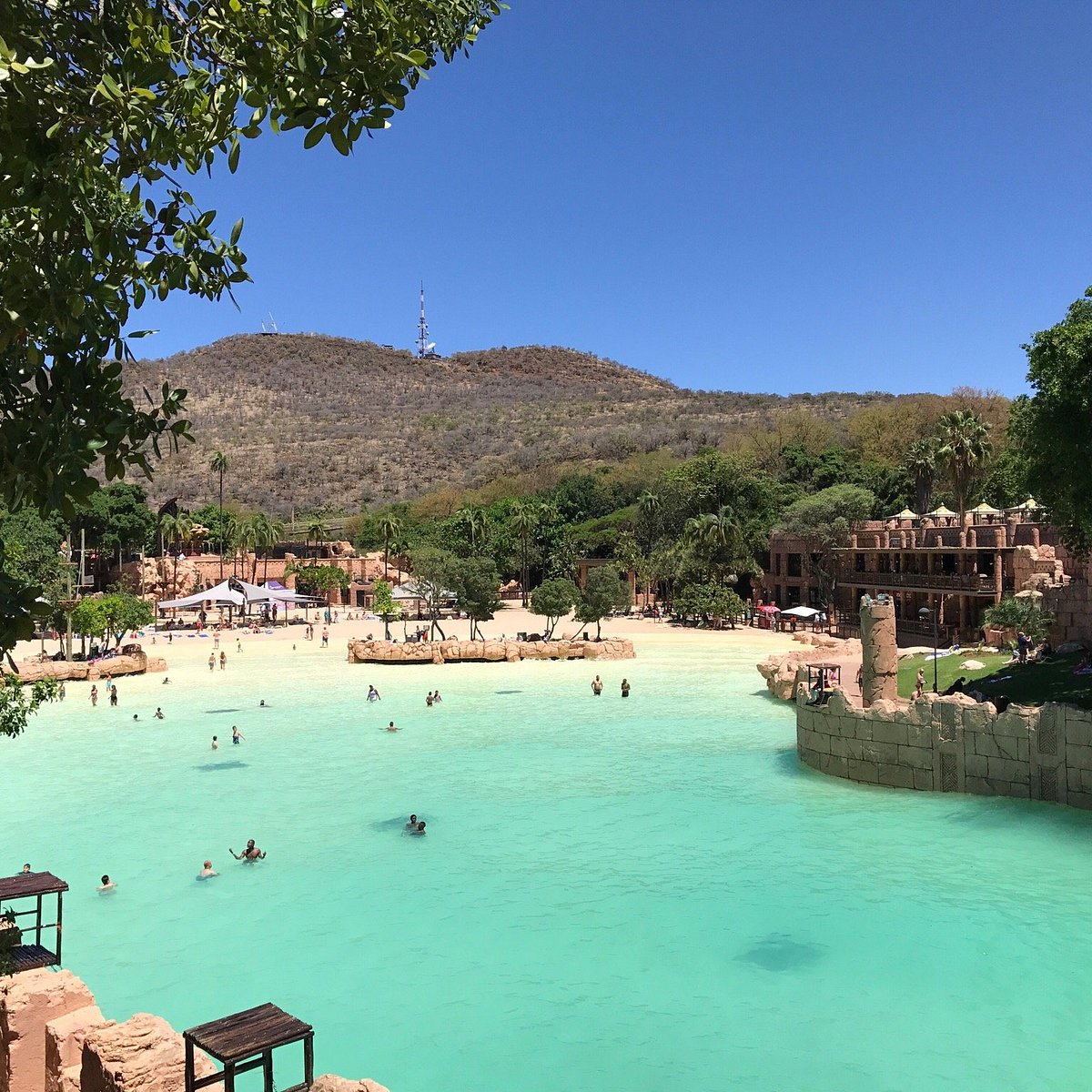 visit sun city for the day