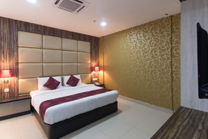 Room & Suite
