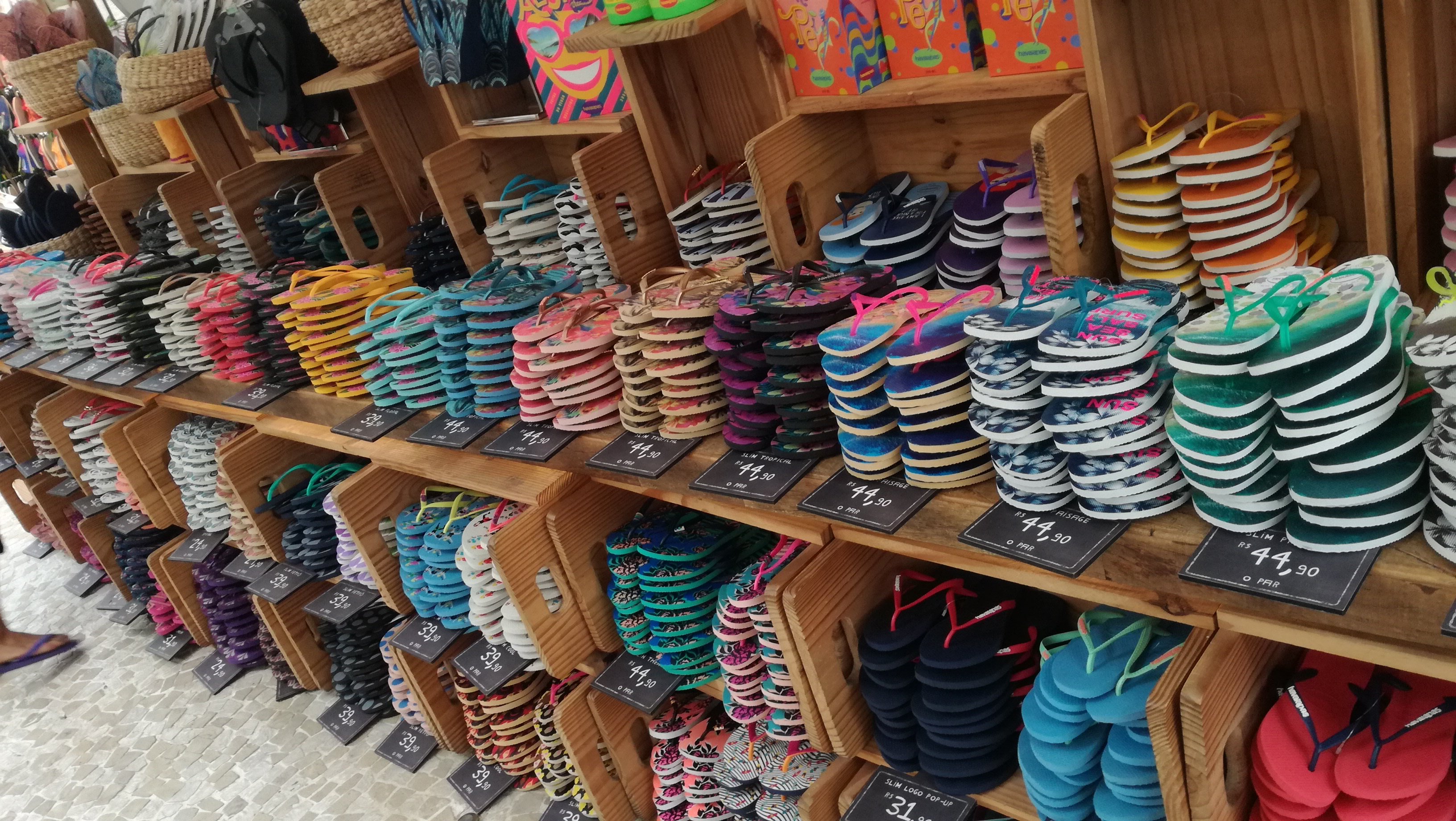 Havaianas outlet sale near me