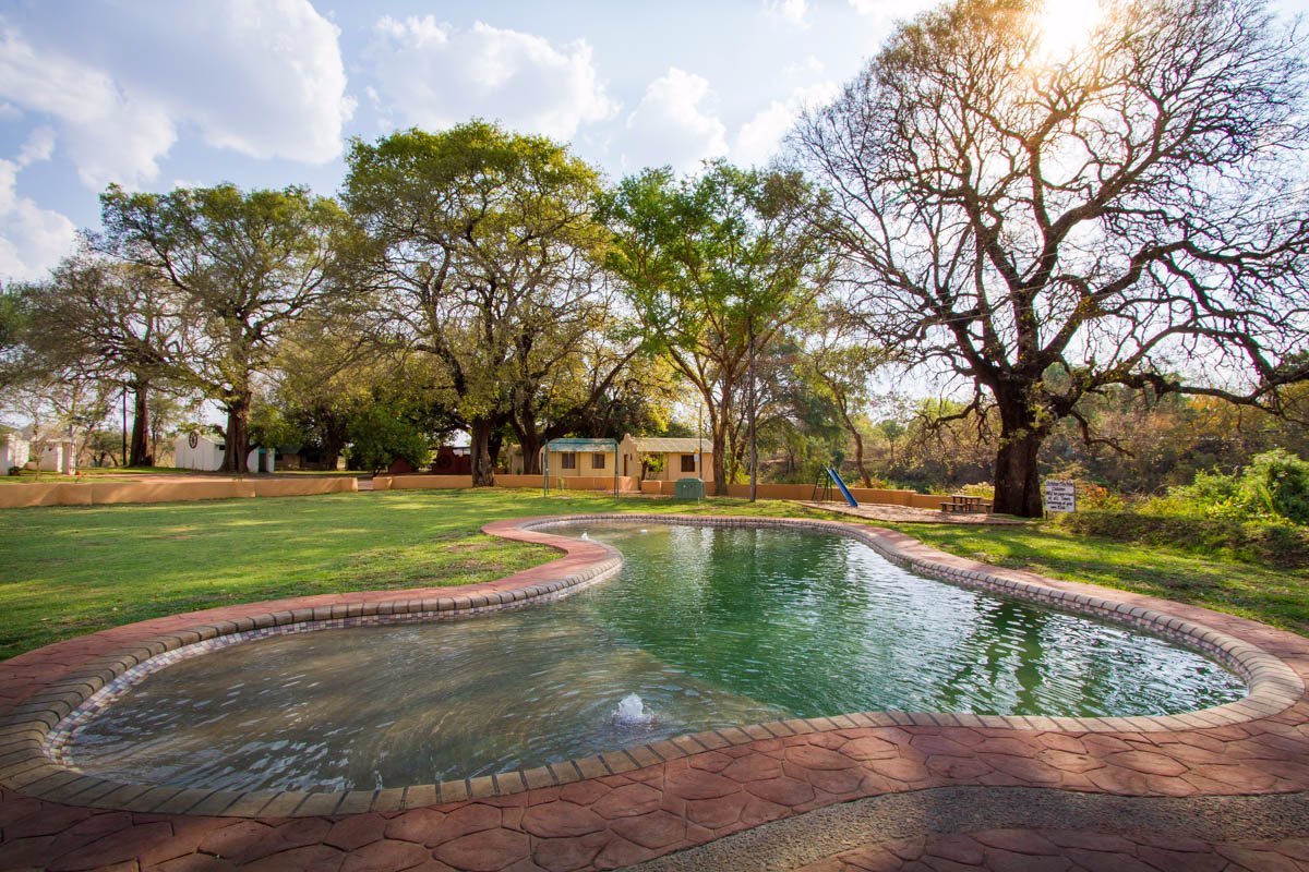 THORN TREE HOUSE - Updated 2024 Campground Reviews (Livingstone, Zambia)