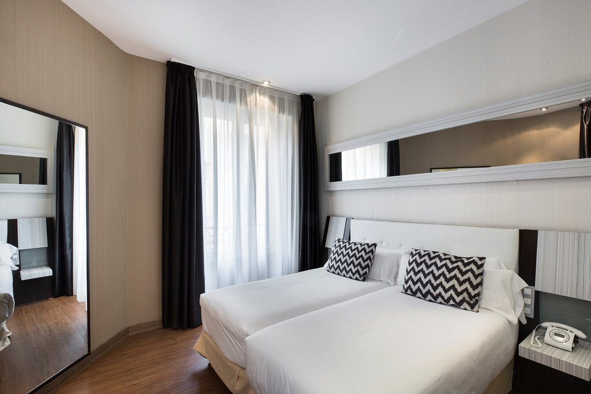 意大利小宮酒店，位於馬德里的飯店