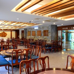 中餐廳供應單點佳餚及合菜