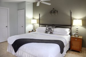 Room & Suite