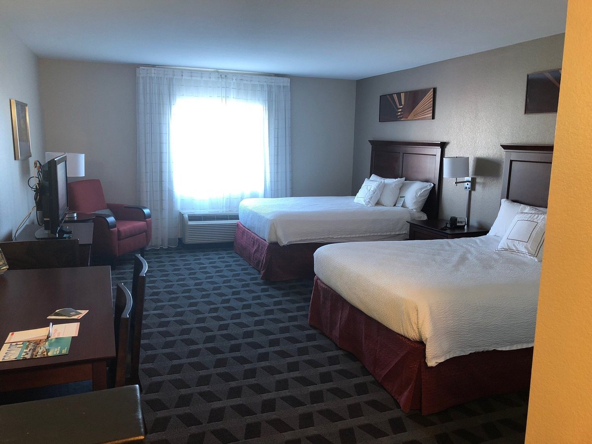 TOWNEPLACE SUITES BY MARRIOTT EL CENTRO - Updated 2022 Prices & Hotel ...