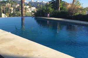 Piscina e praia