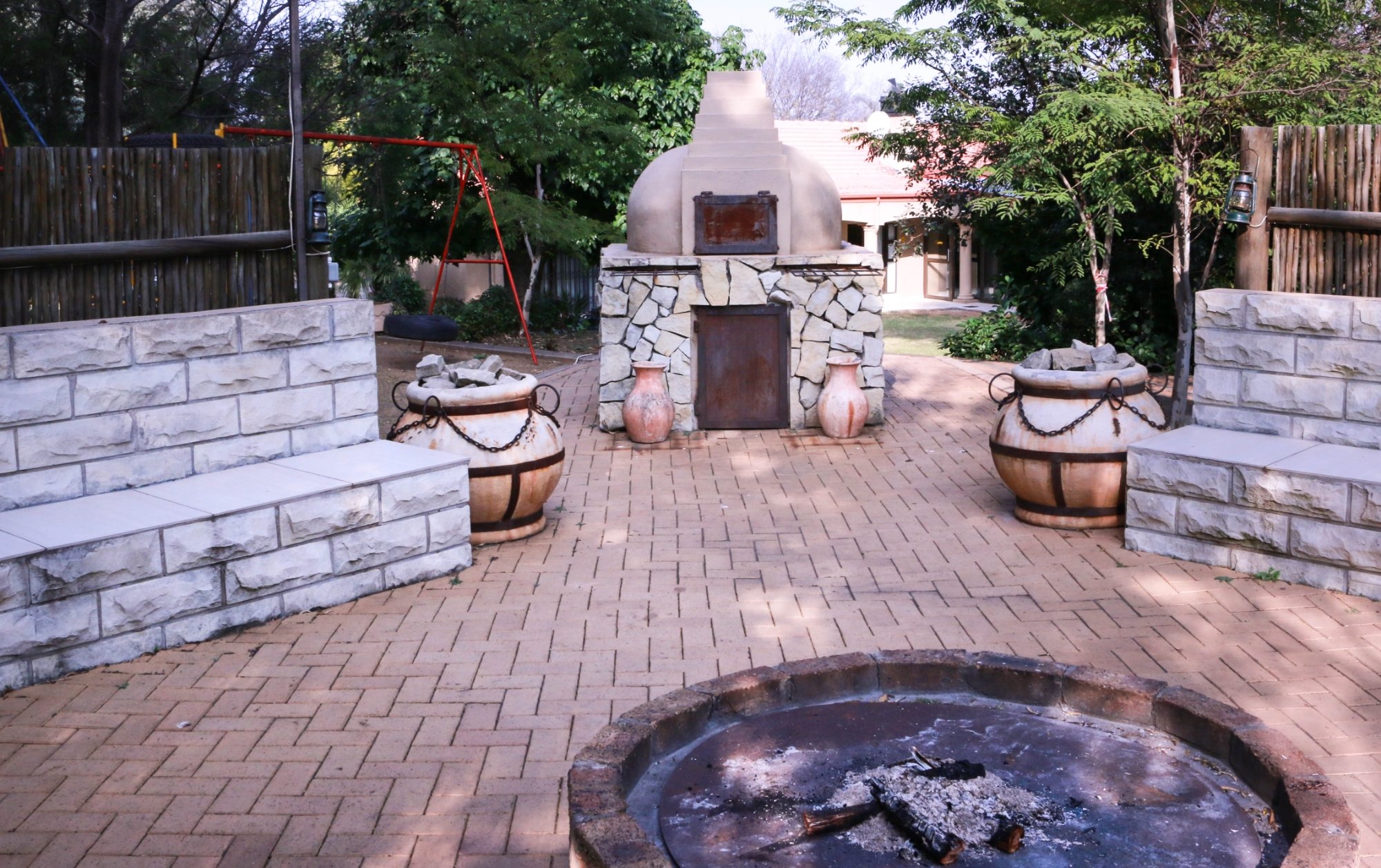 Hotel photo 20 of iLawu Guest Lodge.