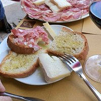 Pecorini e salame ottimi!