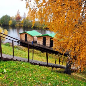 Вид на бунгало на канале
