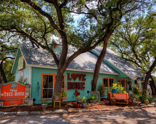 Ceremony garden shop in Wimberley - Digging