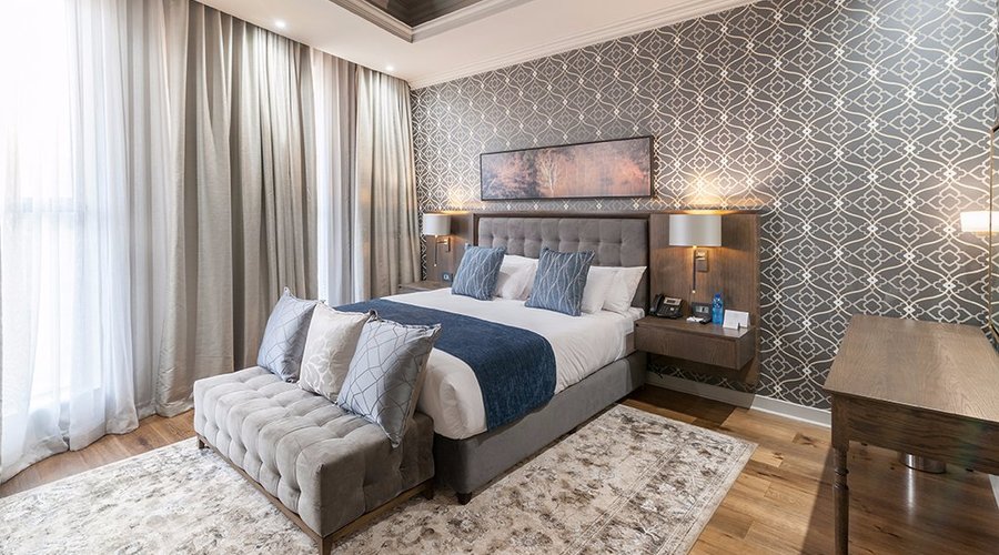 Penthouse Room 2