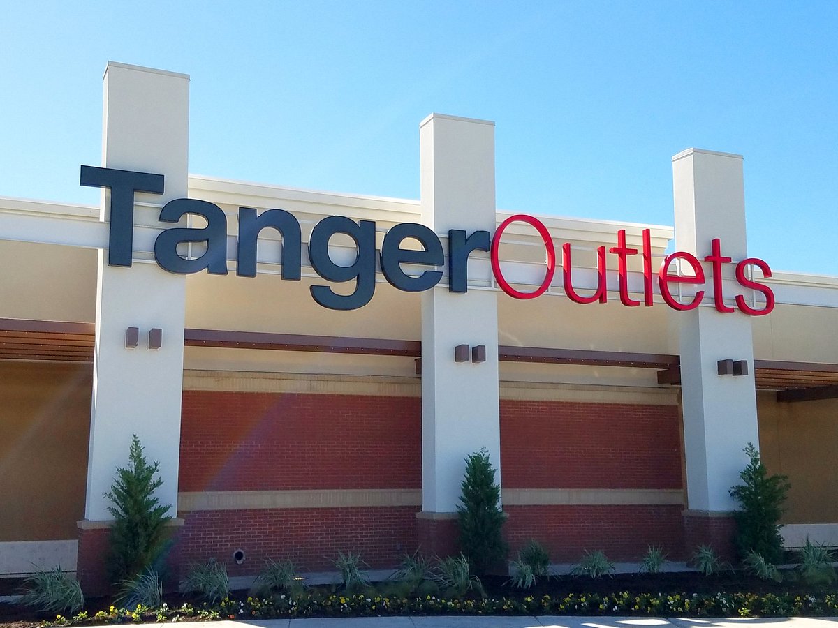Tanger Outlet Fort Worth - Fort Worth, TX