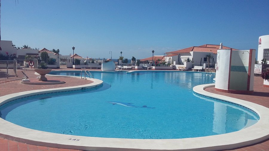 The hidden LARGE (USUALLY quiet) Pool.