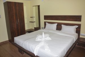 Room & Suite