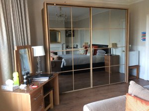 Room & Suite
