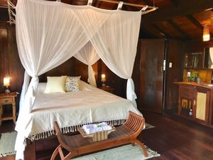 Room & Suite