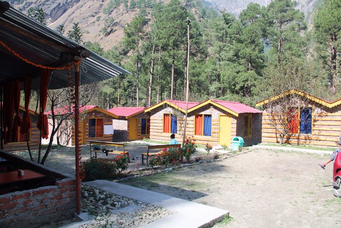 SPOT ON 40291 BRICK AND WOOD HUTS - Campground Reviews (Kasol, India)