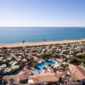Vue aérienne du Camping Sandaya Les Tamaris
