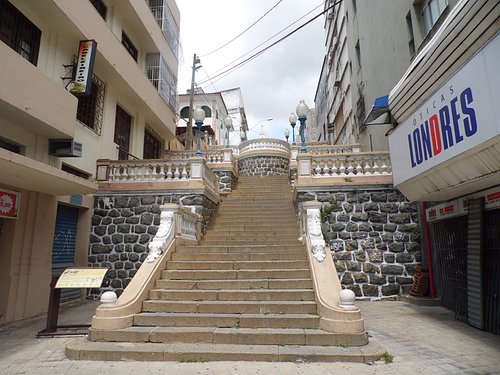 Escadas Centro Histórico Montalbano Jonico Tradução Escrita