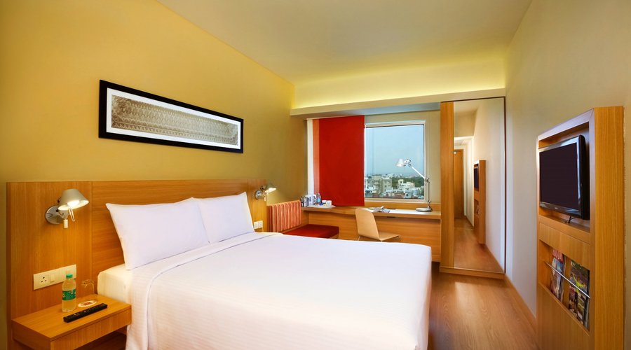 Standard king room