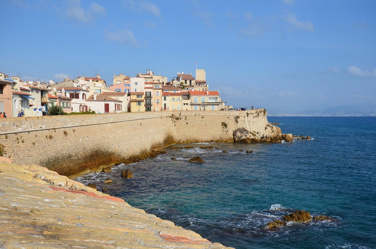 Adult Guide Antibes