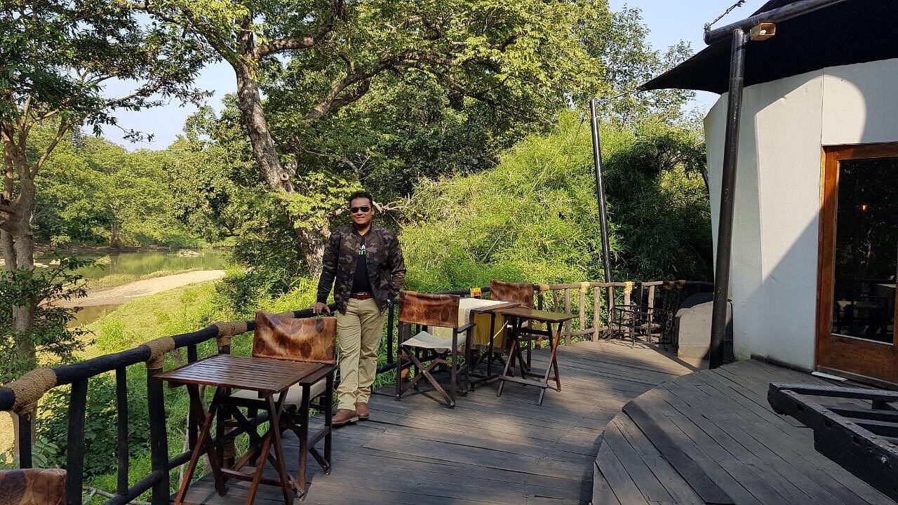 taj safari kanha