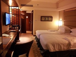 Room & Suite