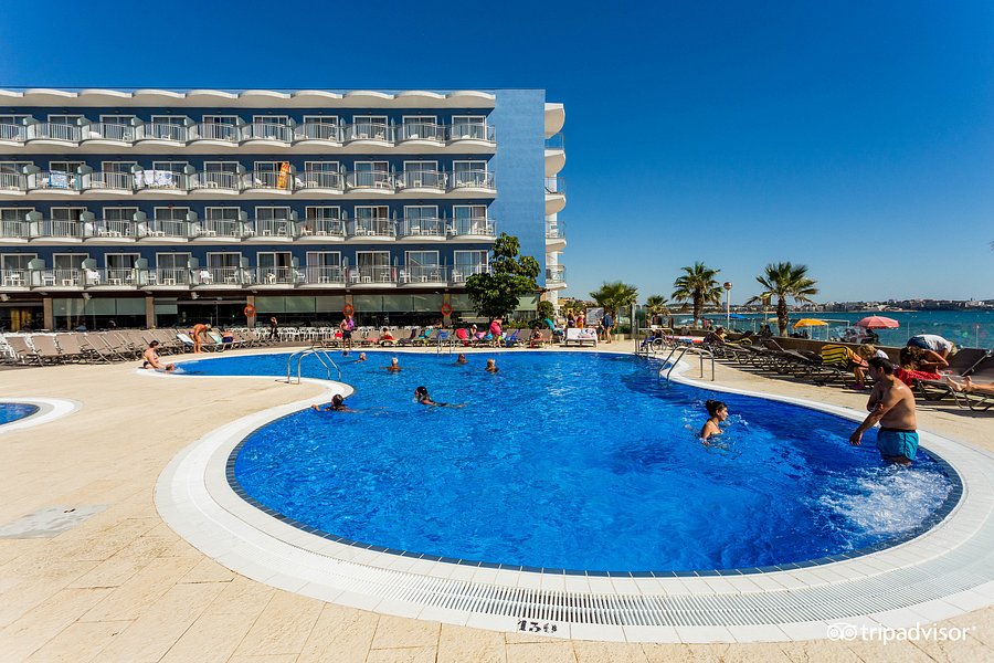 HOTEL AUGUSTUS (Cambrils, Spanje) - foto's, reviews en ...