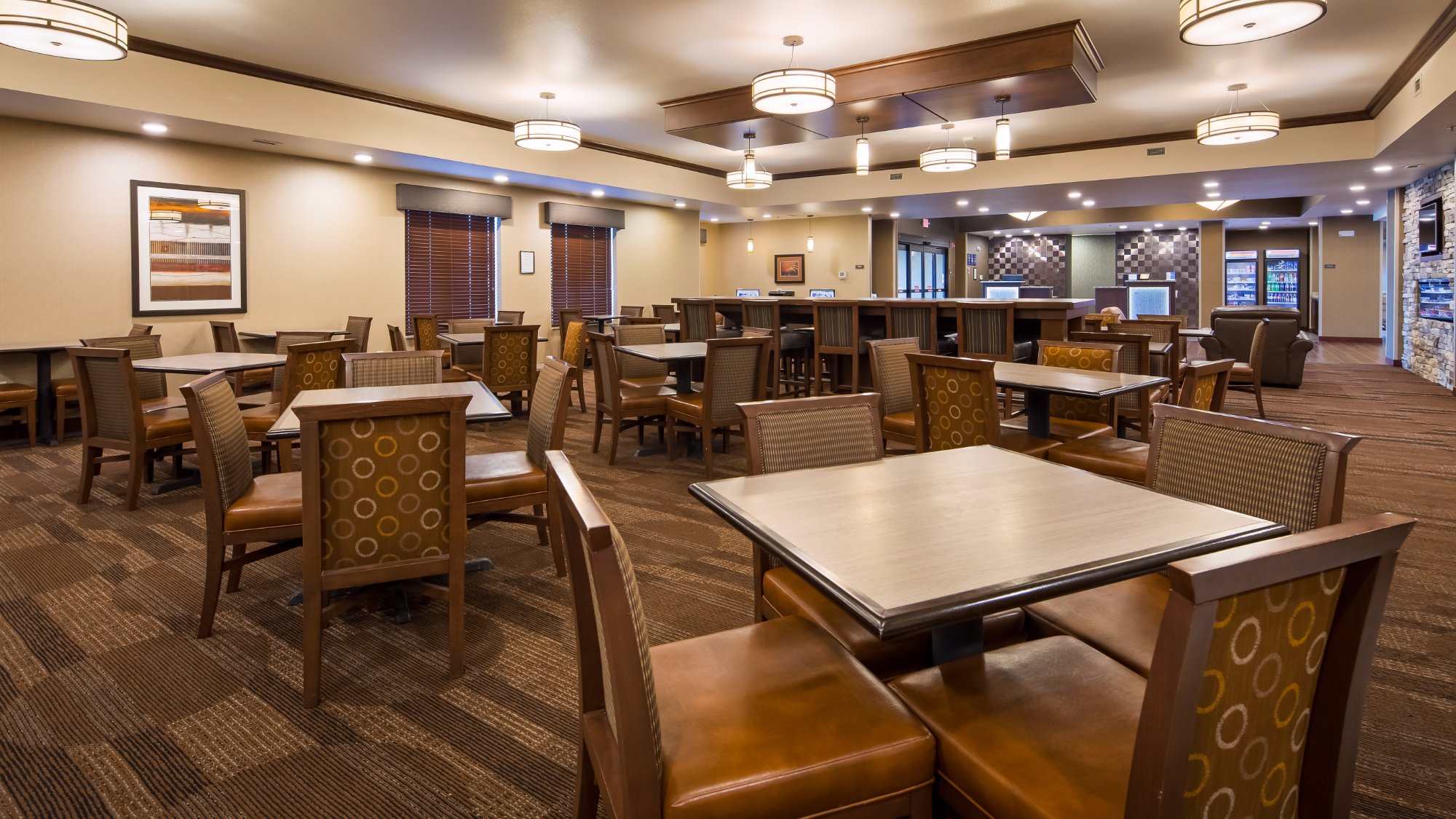 Hotel photo 2 of Best Western Plus Lincoln Inn & Suites.