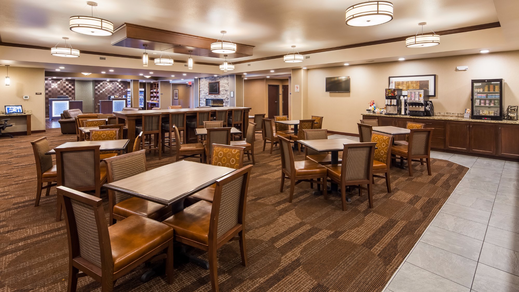 Hotel photo 16 of Best Western Plus Lincoln Inn & Suites.