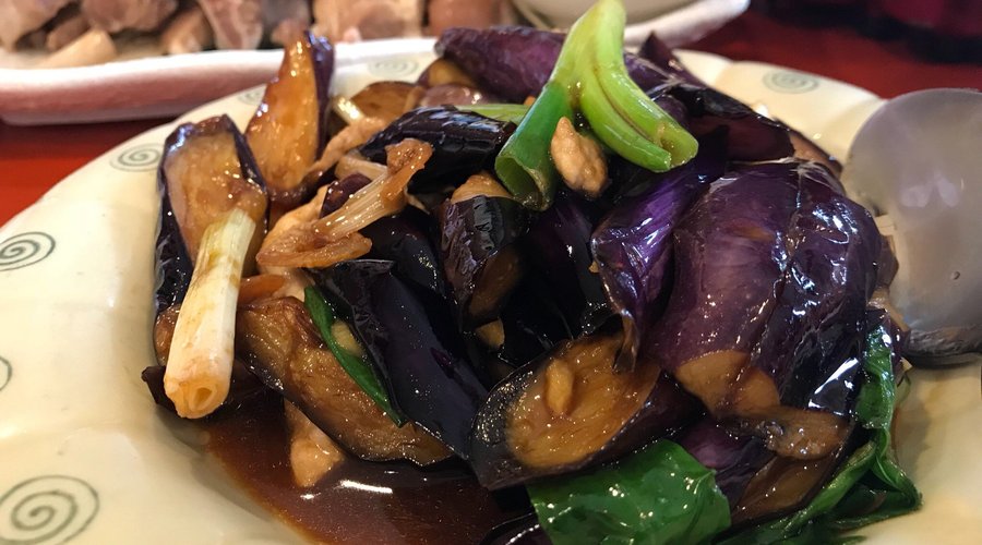 客家美食料理 精緻 味美 平價 假日常客滿 用餐前先去電預約。