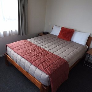 3 bedroom flat, queen bed