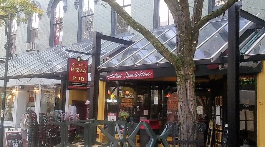 Ken's Pizza & Pub