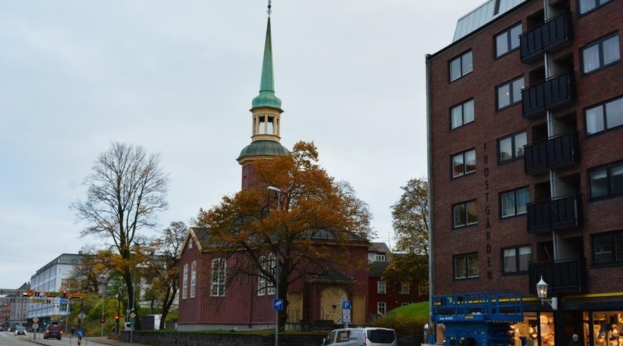 Bakke kirke