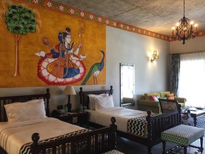 Room & Suite