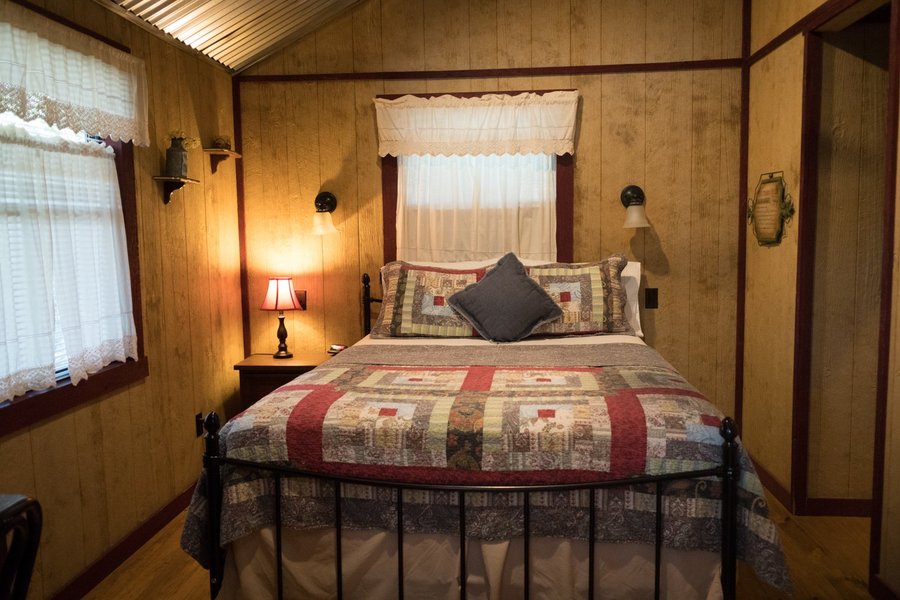 ANDERSON CREEK CABINS - Updated 2021 Prices & Ranch ...